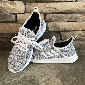 Women’s Adidas Cloudfoam Comfort Gym Shoes!